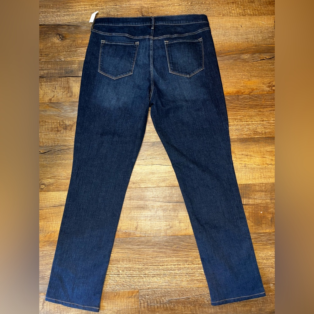 Old Navy Mid Rise- 18 Long - Picture 5 of 5